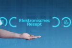 © MQ-Illustrations - stock.adobe.com Aufgehaltene Hand unter Schriftzug Elektronisches Rezept