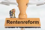 © Wolfilser - stock.adobe.com Stempel mit Aufschrift Rentenreform